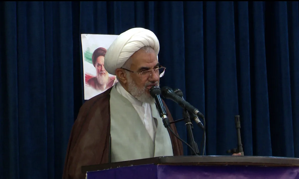 امام جمعه بندرعباس:عربده کشی قدرتهای بزرگ به علت سلاح هستهای است