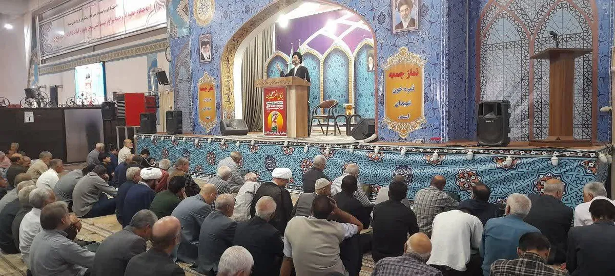 دانشآموز امروز به برکت انقلاب اسلامی دارای تحلیل و راه شناس است