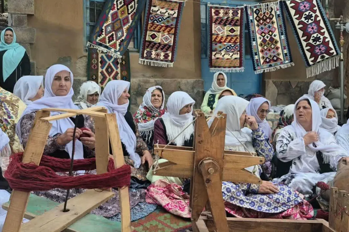 برگزاری نخستین جشنواره توانمندیهای بانوان عنبرانعلیا