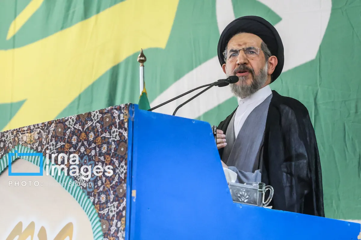 خطیب نماز جمعه تهران از ترجمان نماز در زندگی انسان گفت/ قدردانی ابوترابی فرد از فراجا