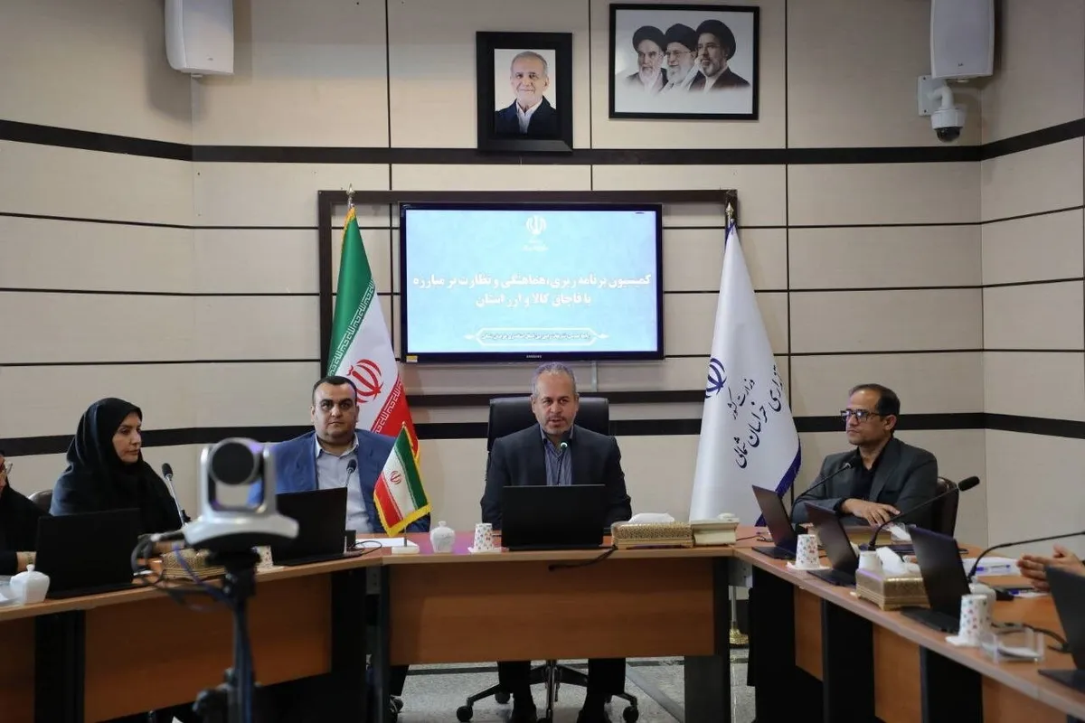 رستمی: مبارزه با قاچاق کالا و ارز دفاع از تولید و اشتغال است