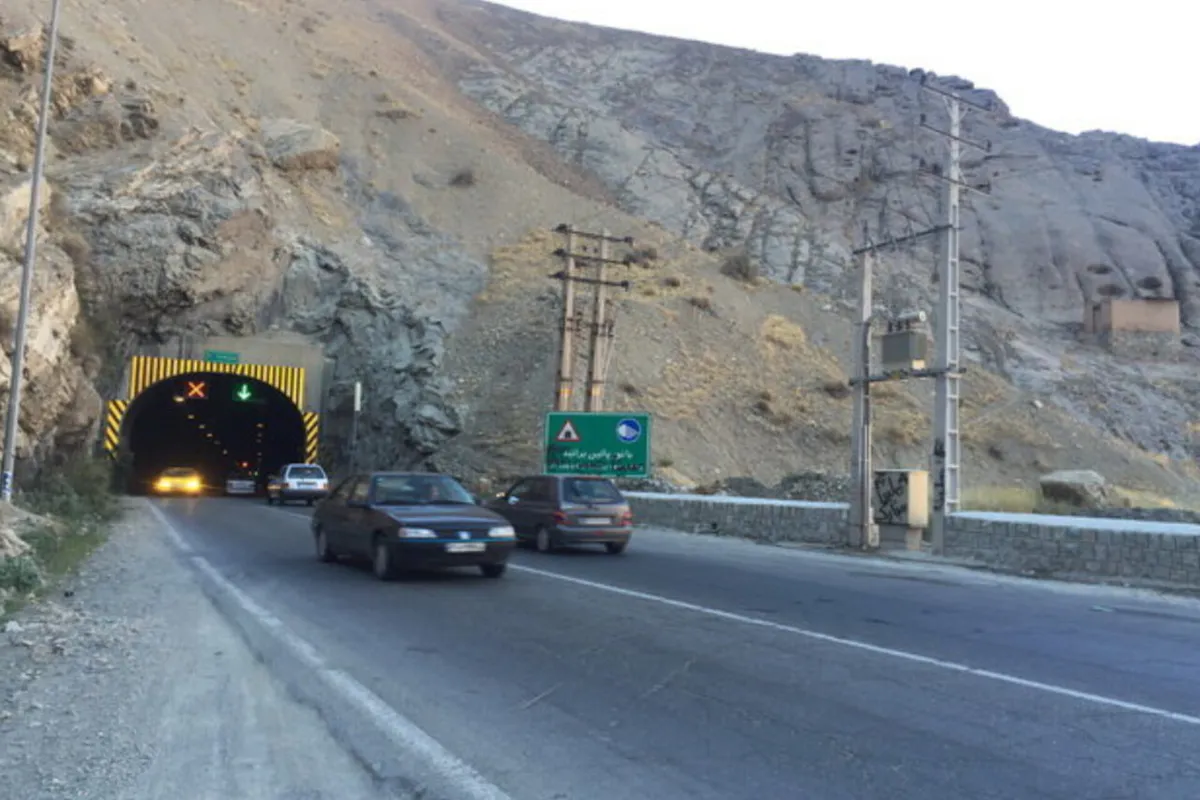 ریزش جزئی تونل شماره ۵ چالوس برطرف شد