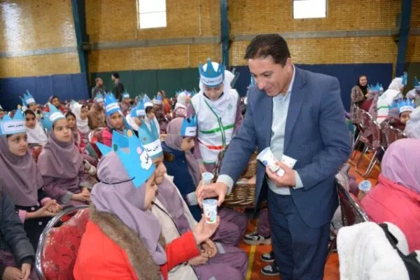 تأکید بر توزیع عادلانه شیر رایگان میان دانشآموزان کردستان