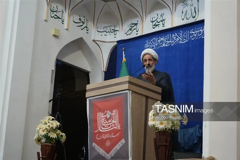 امام جمعه موقت اردبیل: صلح‌طلبی با تسلیم در برابر دشمن تفاوت دارد