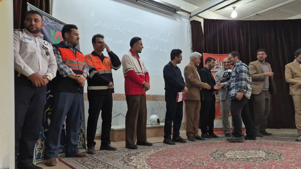 ترویج فرهنگ رانندگی ایمن در شهرستان برخوار