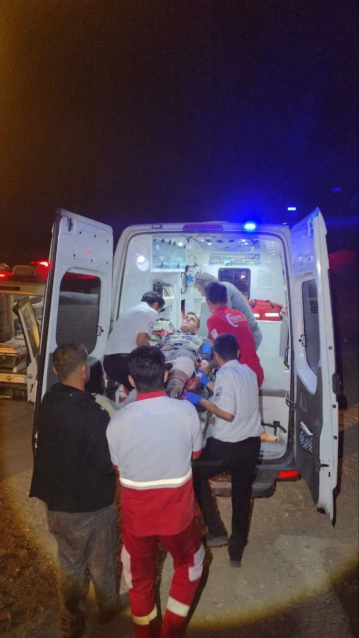 نجات فرد مصدوم در پی سقوط از ارتفاع در پل کتا در چهارمحال و بختیاری