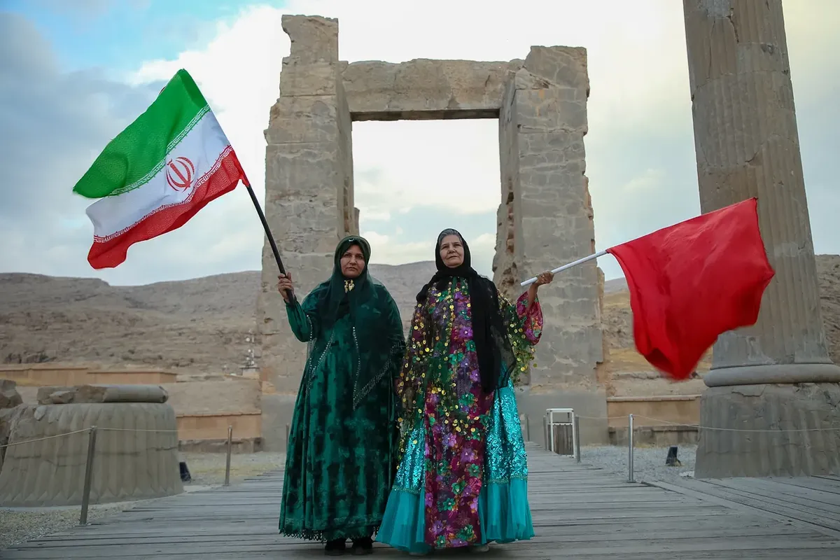 اجتماع جانفدایان ایران در تختجمشید