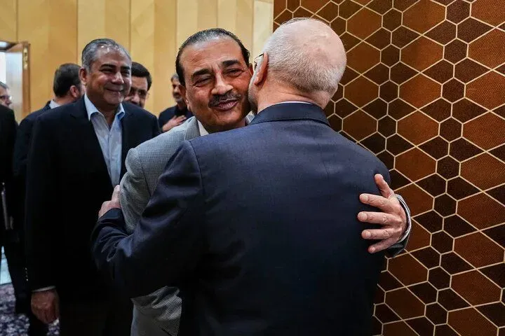 ادعای الاخبار لبنان: عاصم منیر در سفر به تهران، حامل «آخرین هشدار» کاخ سفید بود / آمریکا خواستار امتیازهای هستهای پیش از برداشتن هرگونه گام دیگر است، در غیر این صورت، ایران با خطر «حمله گسترده» مواجه خواهد شد / گفته میشود حملات واشنگتن، تأسیسات کوه کلنگ را هدف قرار خواهد داد