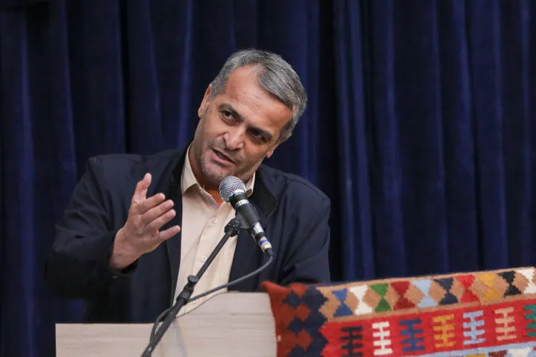 توسعه نامتوازن، فرصتهای شغلی را از مناطق محروم گرفته است