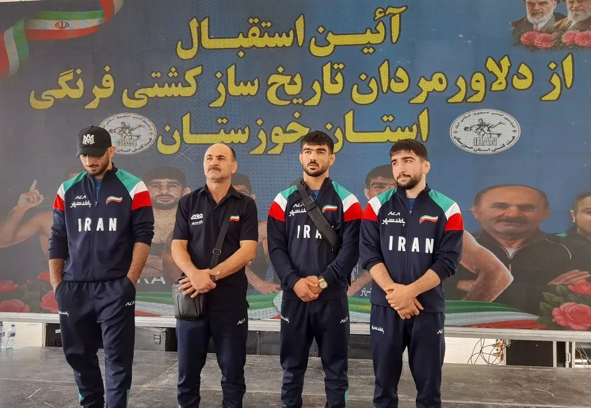 ورود مدالآوران خوزستانی کشتی فرنگی به اهواز با استقبال پرشور مردم و مسئولان