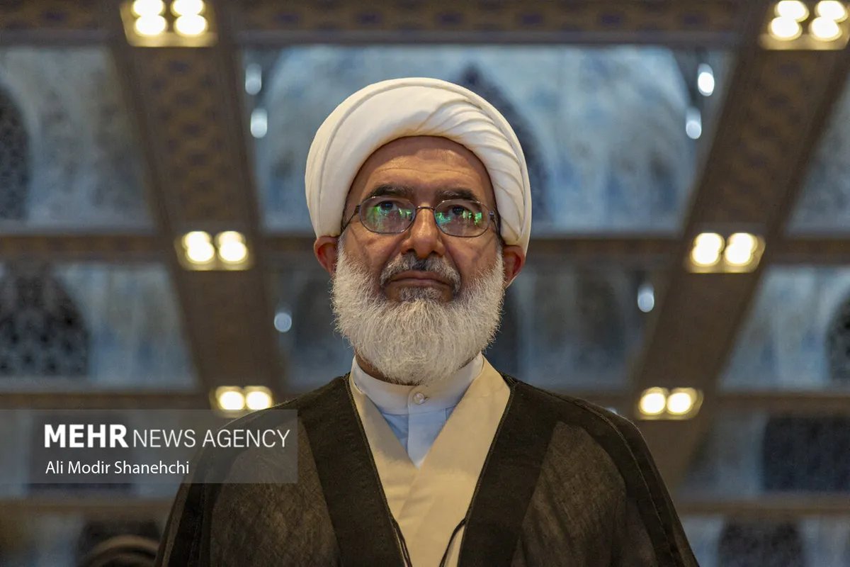 پیامهای رهبر شهید انقلاب درباره مسجد منظومهای جامع و کامل است