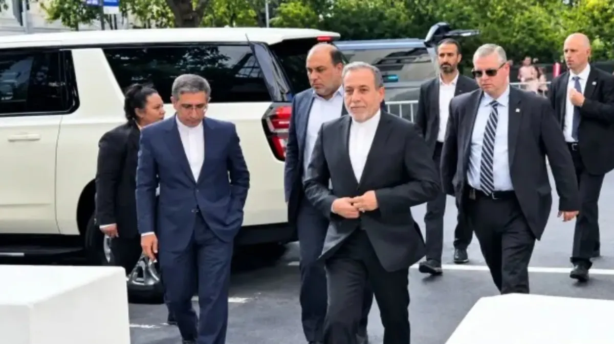 ادعای اکسیوس: کاخ سفید و میانجیهای قطری هنوز منتظر پاسخ ایران درباره پیشنهاد متقابل آمریکا برای پایان دادن به جنگ هستند/ میانجیهای به عراقچی گفتهاند که ایران نباید پاسخ خود را تا پس از انتخابات آمریکا به تعویق بیندازد؛ زیرا ممکن است ترامپ پس از انتخابات تهاجمیتر شود