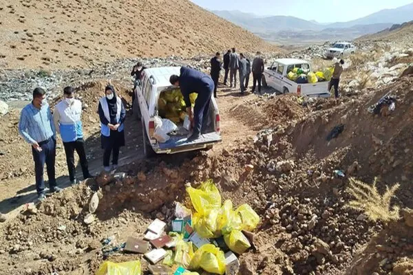 ۴ تن مواد غذایی فاسد و تاریخگذشته در کوهرنگ امحا شد