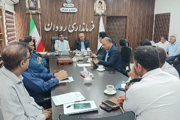 شرفی: ساماندهی تاکسی‌های برون‌ شهری رودان با نظارت پلیس انجام می‌شود
