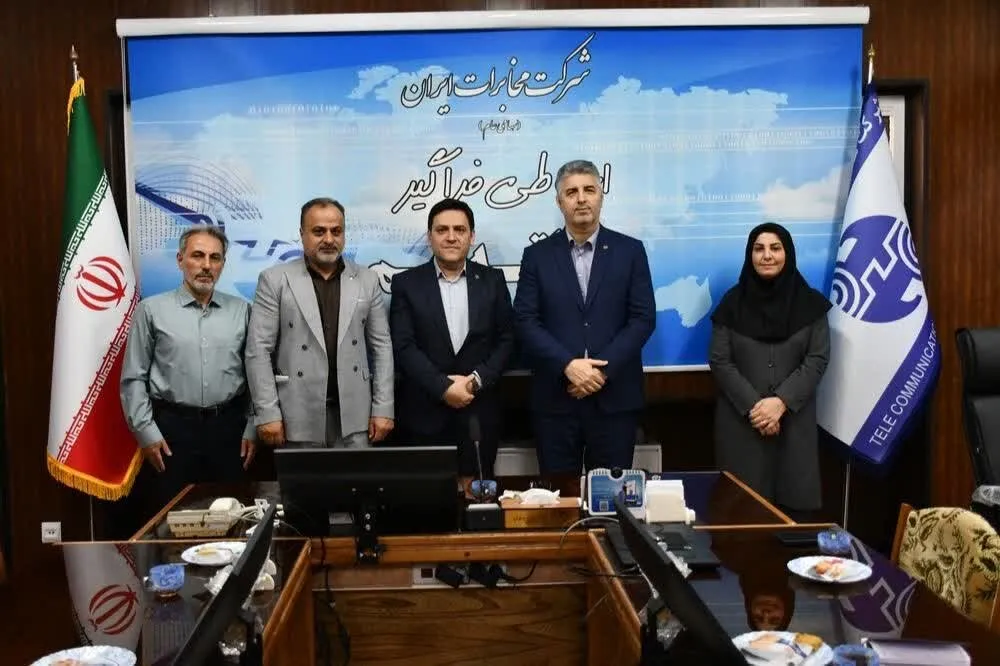 بازدید میدانی مدیر مخابرات لرستان از۷ مرکز مخابراتی قم / تبادل تجربه در مسیر مولدسازی و زیباسازی