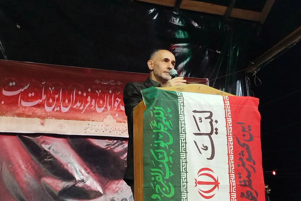 اعلایی: عشق به امام و انقلاب مردم را در صحنه نگه داشته است