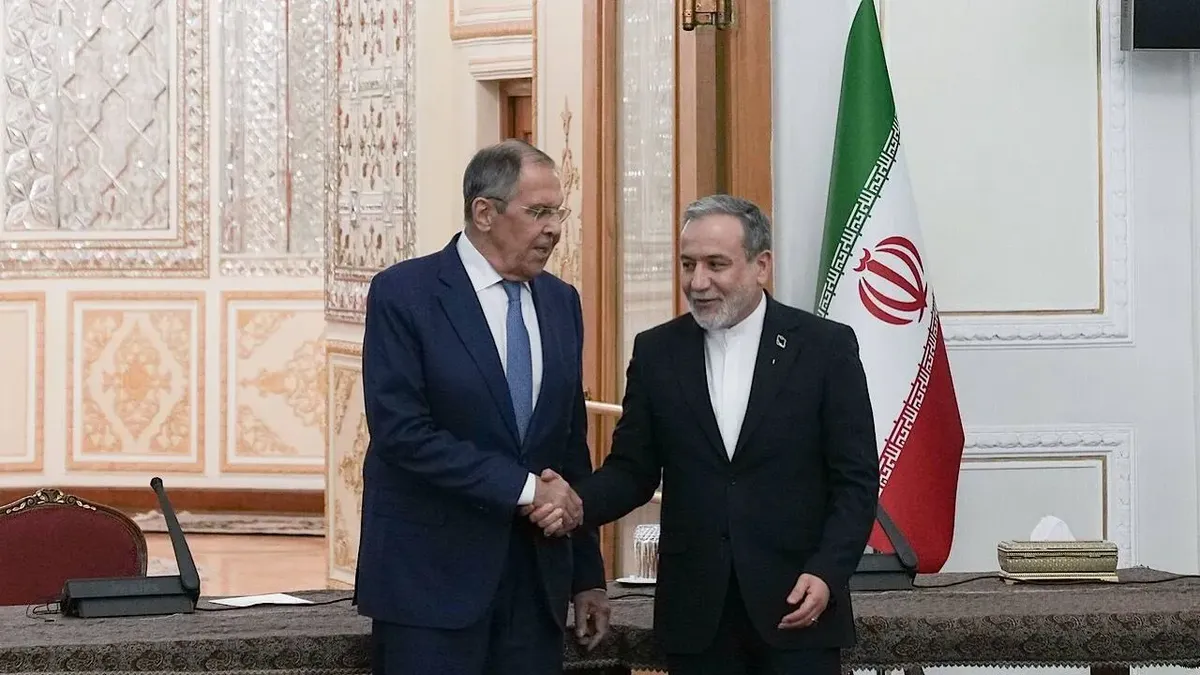 عراقچی درباره سفر وزیر خارجه روسیه به تهران: بر گسترش همکاری‌های اقتصادی و هسته‌ای تمرکز داشتیم/ درباره طیف گسترده‌ای از موضوعات، از اروپا تا غرب آسیا، از جمله یمن گفت‌وگو کردیم/ در طول تاریخ همکاری ایران و روسیه هرگز تا این اندازه به یکدیگر نزدیک نبوده‌