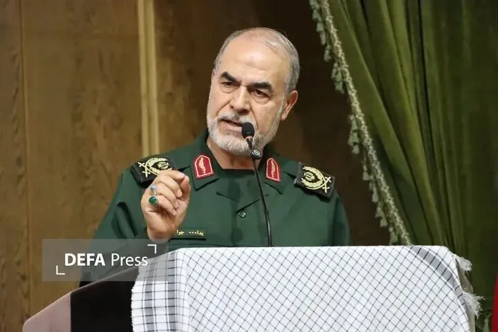 روایت سردار جوانی از پیش‌بینی شهید سلیمانی درباره جنگ آمریکا و اسرائیل با ایران/ حضور ۲۲۶ شبه مردم در خیابان‌ها، پدیده‌ای کم‌نظیر در تاریخ بشر است