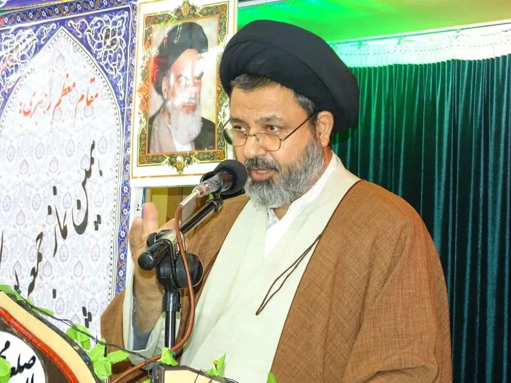 امام جمعه ماکو : در دفاع از ولایت، بایدحضرت زهرا(س) را الگو قرار دهیم
