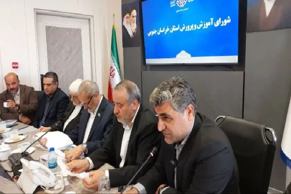 دانشآموزان مناطق مرزی نباید دغدغه لوازمالتحریر داشته باشند