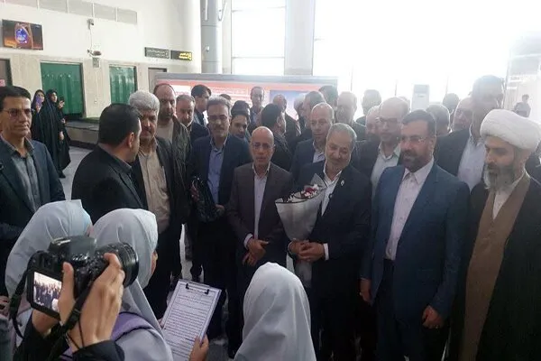 بازدید وزیر آموزش و پرورش از سالن ورزشی آسیب دیده از جنگ در لامرد