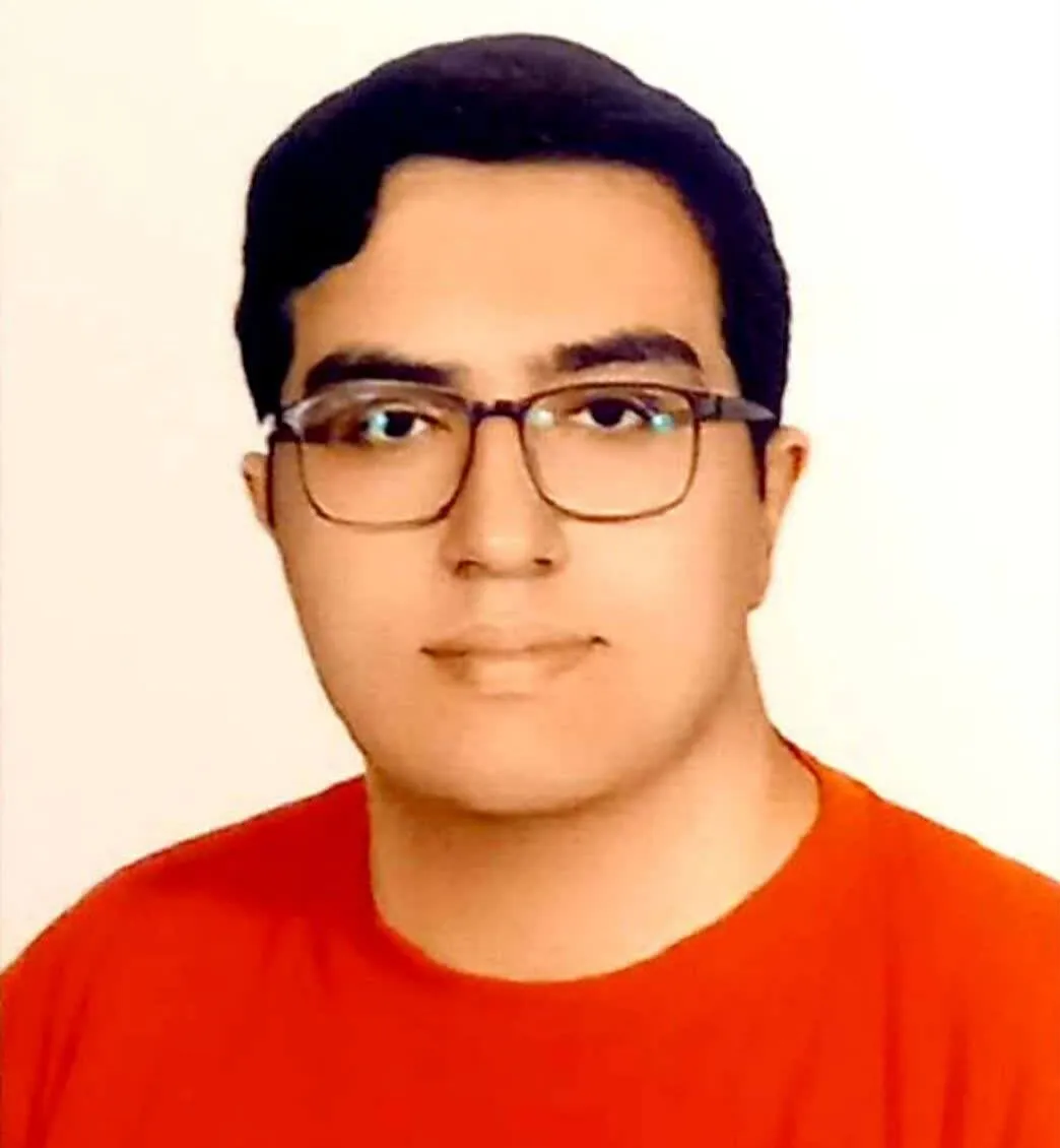 رتبه ۷ کنکور ریاضی از یزد؛ از روزهای جنگ تا رویای مهندسی کامپیوتر شریف