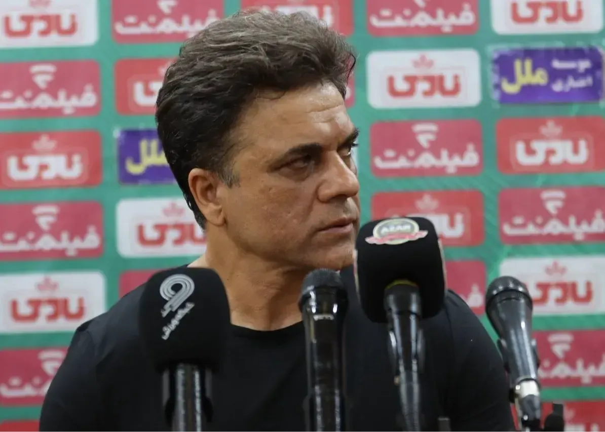 اعتراض سرمربی شمسآذر به عدم دخالت VAR:/ رضایی: داور باید گلر استقلال را اخراج میکرد