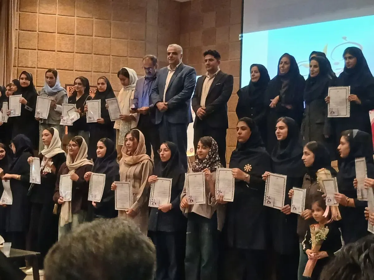 درخشش دانشآموزان دبیرستان دهخدا شهرکرد در عرصههای علمی، فرهنگی و هنری