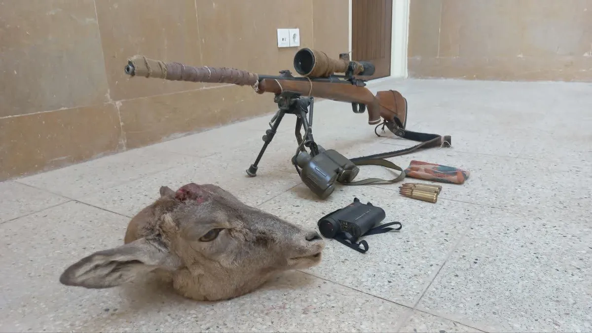 شکارچی غیرمجاز قوچ وحشی در کلوت خرانق اردکان دستگیر شد