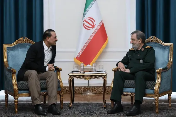 سپاه: شکار یک فروند پهپاد جاسوسی آمریکا در غرب تنگه هرمز/ شبکه ۱۳ عبری: پیش‌بینی می‌شود رئیس‌جمهور اسرائیل ابتدا آیزنکوت را مأمور تشکیل دولت کند/ ادعای نیویورک‌تایمز تایمز به نقل از منابع آگاه: مذاکرات مستقیم احتمالاً می‌تواند از هفته آینده در قطر یا ترکیه آغاز شود/ رسانه News Nation به نقل از منابع