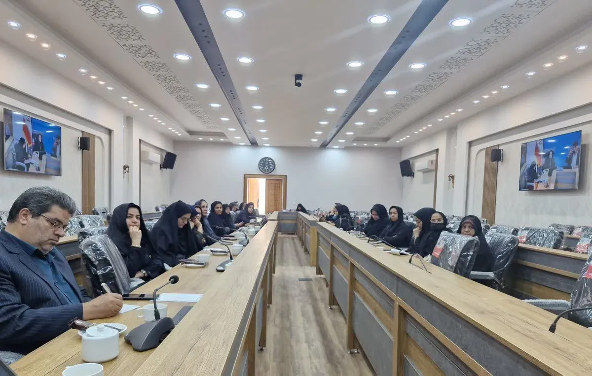 آموزش مربیان مهد‌های کودک مهریز با محوریت تغذیه سالم کودکان