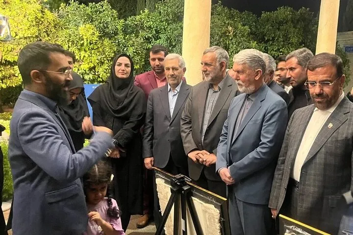 رونمایی از پوستر «اوز، پایتخت کتاب ایران» با حضور وزیر فرهنگ