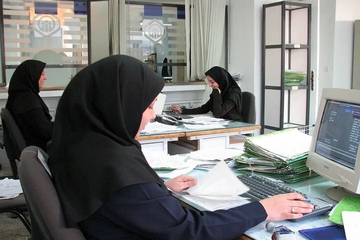 ضرورت توجه به شرایط زنان شاغل در سن باروری