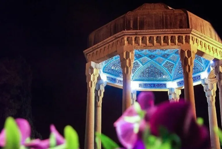 شیراز؛ جهان‌شهرِ غزل در سایه سار حریم حافظ