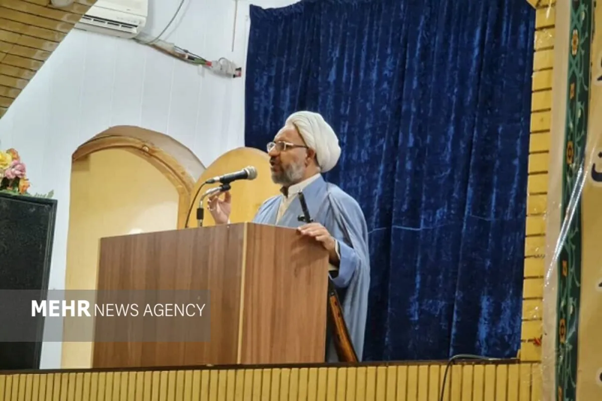 امامجمعه ایرانشهر: مردم موارد مشکوک را به نیروهای امنیتی اطلاع دهند