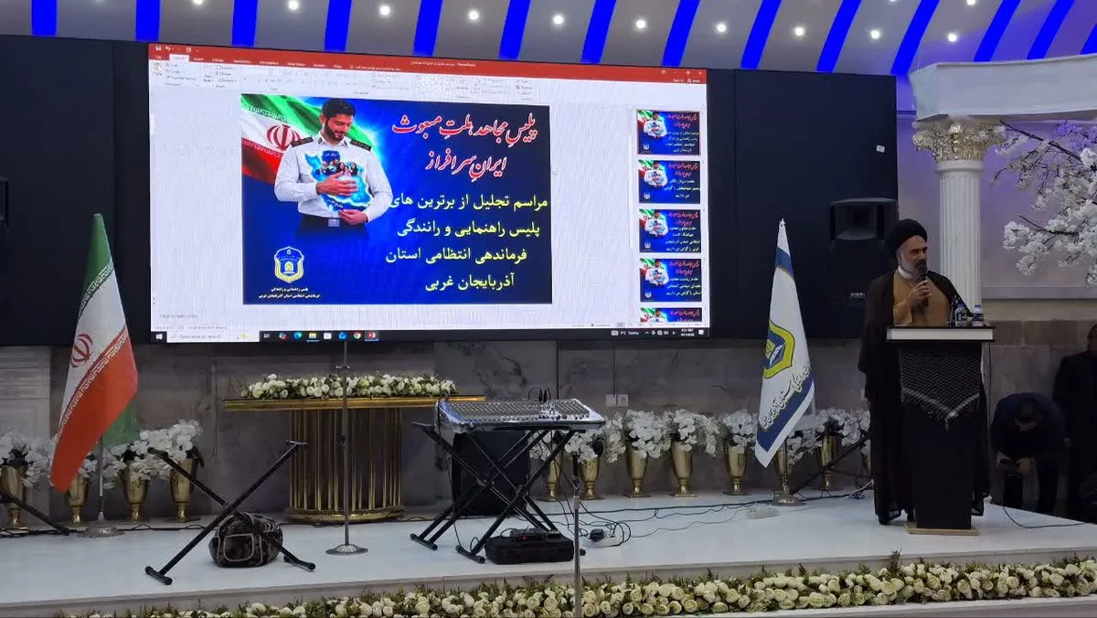 تجلیل از پیشگامان رعایت قوانین راهنمایی و رانندگی در آذربایجان غربی