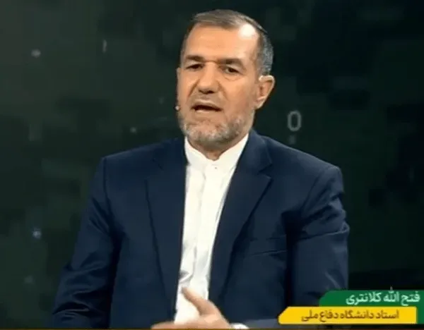 استاد دانشگاه دفاع ملی به پزشکیان: مثل طارق عزیز بگویید ارتش آمریکا را شکست میدهیم