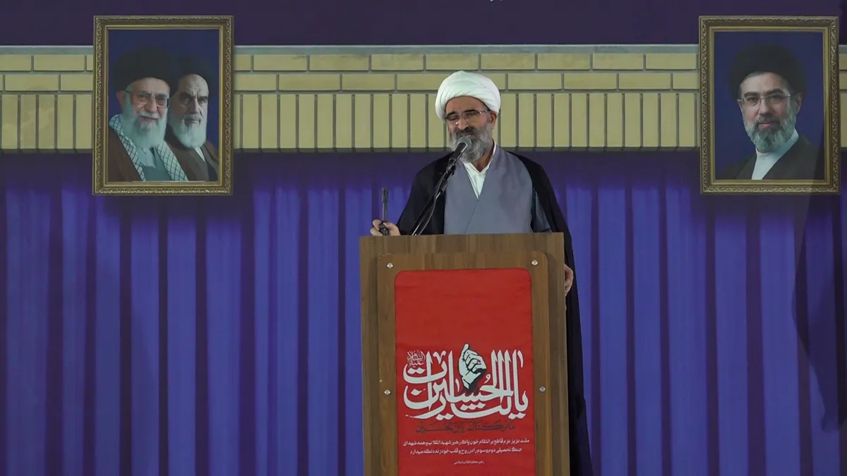 امام جمعه سمنان: دشمن به دنبال تفرقه افکنی است