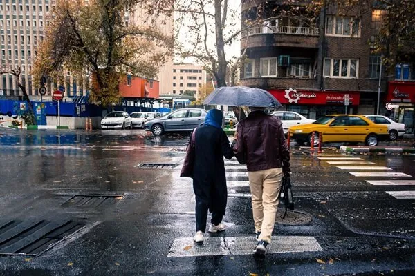 بارش رگبار نقطهای در غرب اصفهان؛ اختلاف دما به ۳۰ درجه رسید