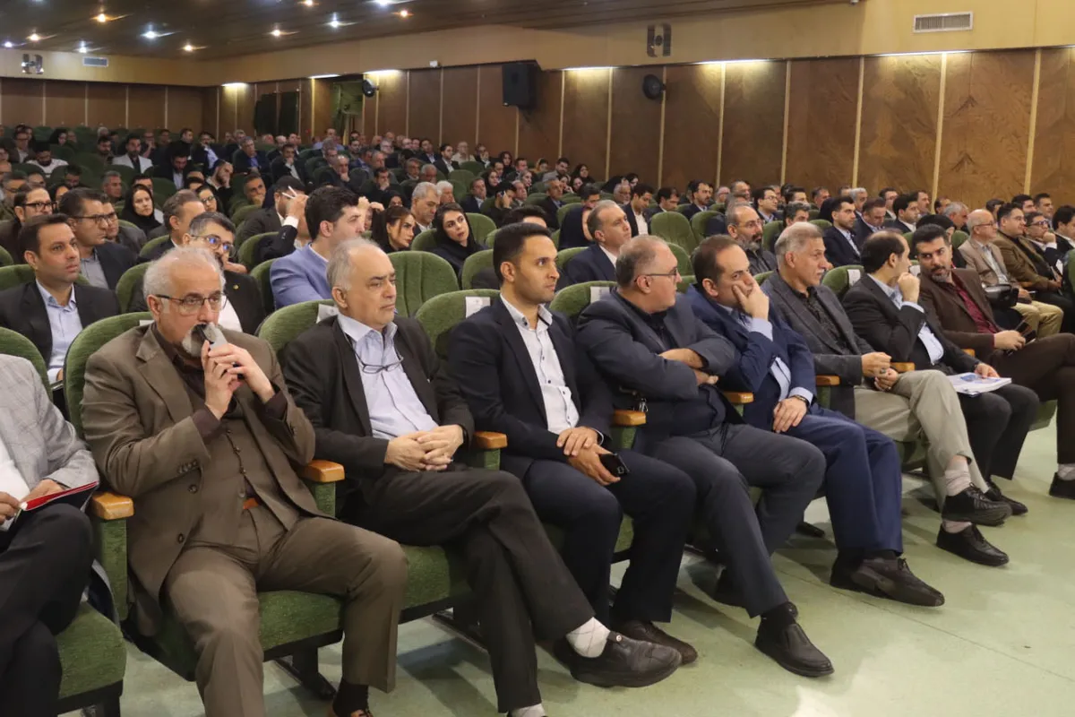 لزوم کاهش فاصله میان منابع جذب شده و تسهیلات پرداختی