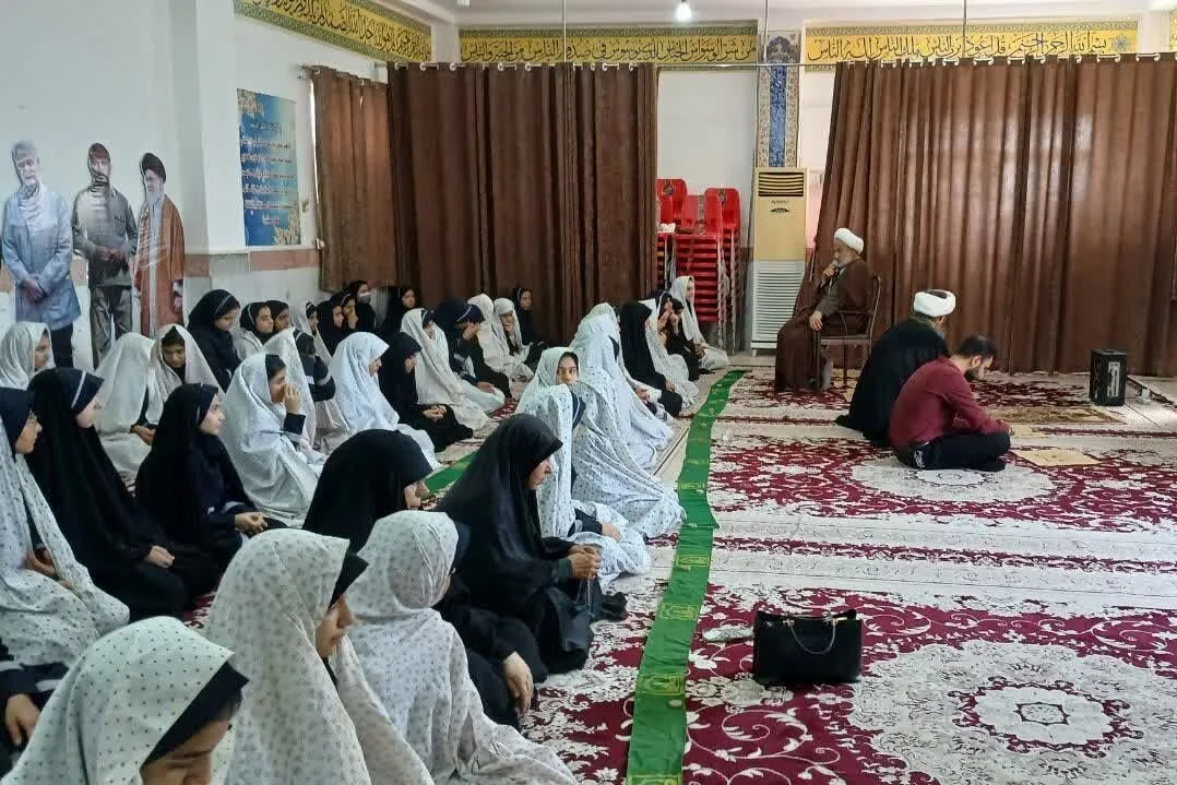 امام جمعه دشتستان: علم و ایمان دو بال تعالی انسان هستند