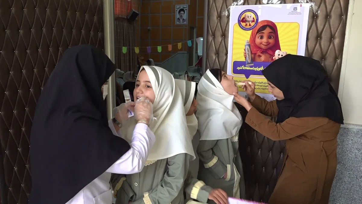 اجرای پویش سلامت دهان و دندان در مدارس کبودراهنگ