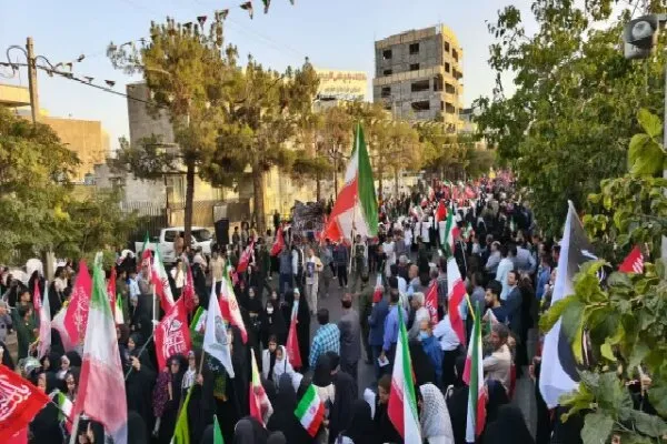 نمایش اقتدار در رزمایش جانفدا؛حکایت مردمی که برای وطن به خیابان آمدند