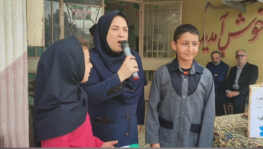 ویژه برنامه «روز کودک، روز قصه» در دبستان روستای چهارده آستانه اشرفیه