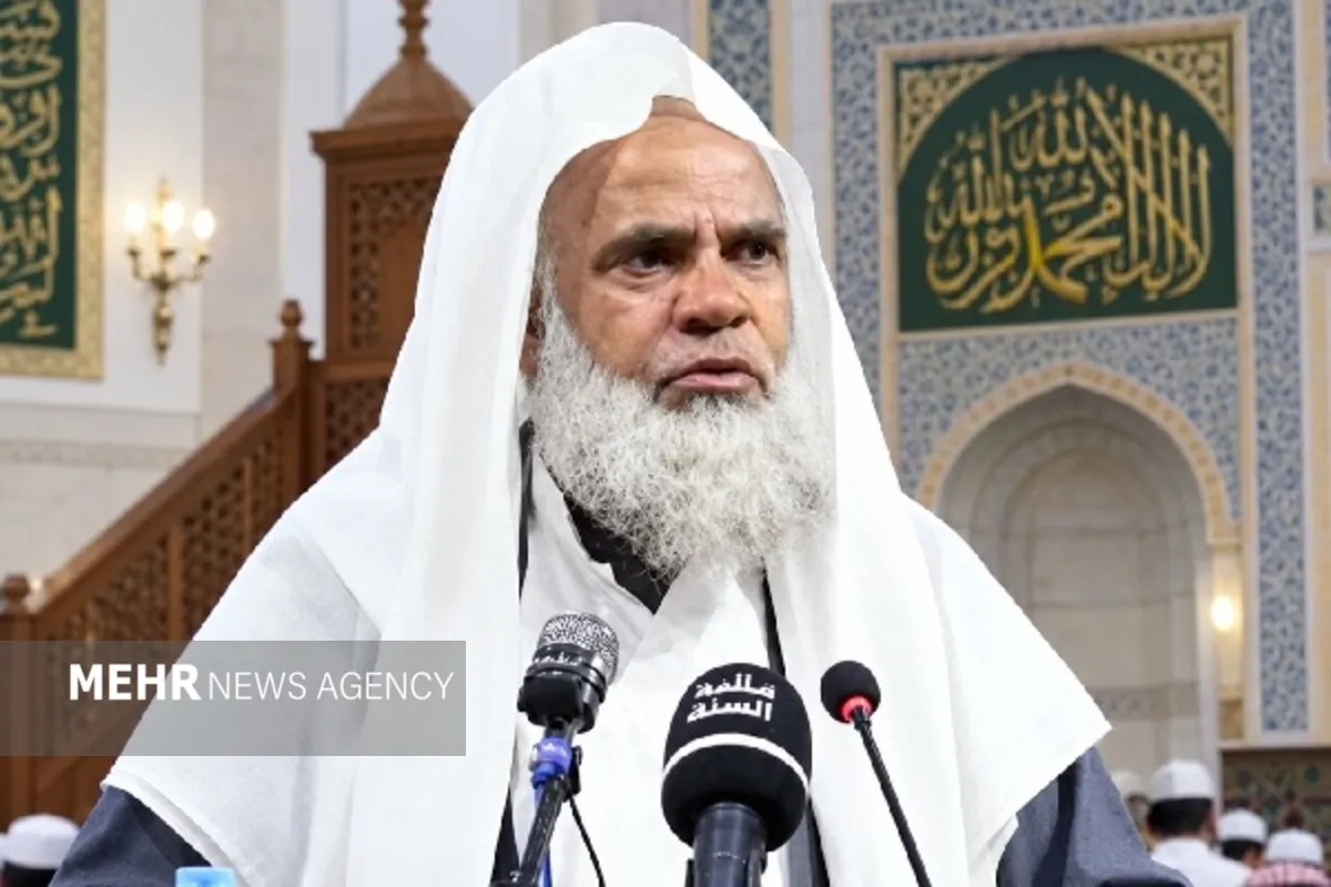 حضرت زهرا(س) الگویی ارزشمند در زمینه اخلاق، عفاف و تربیت خانوادگی است