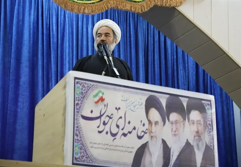 تجمعات شبانه باید با حضور همه طیفهای مردمی پررونق شود