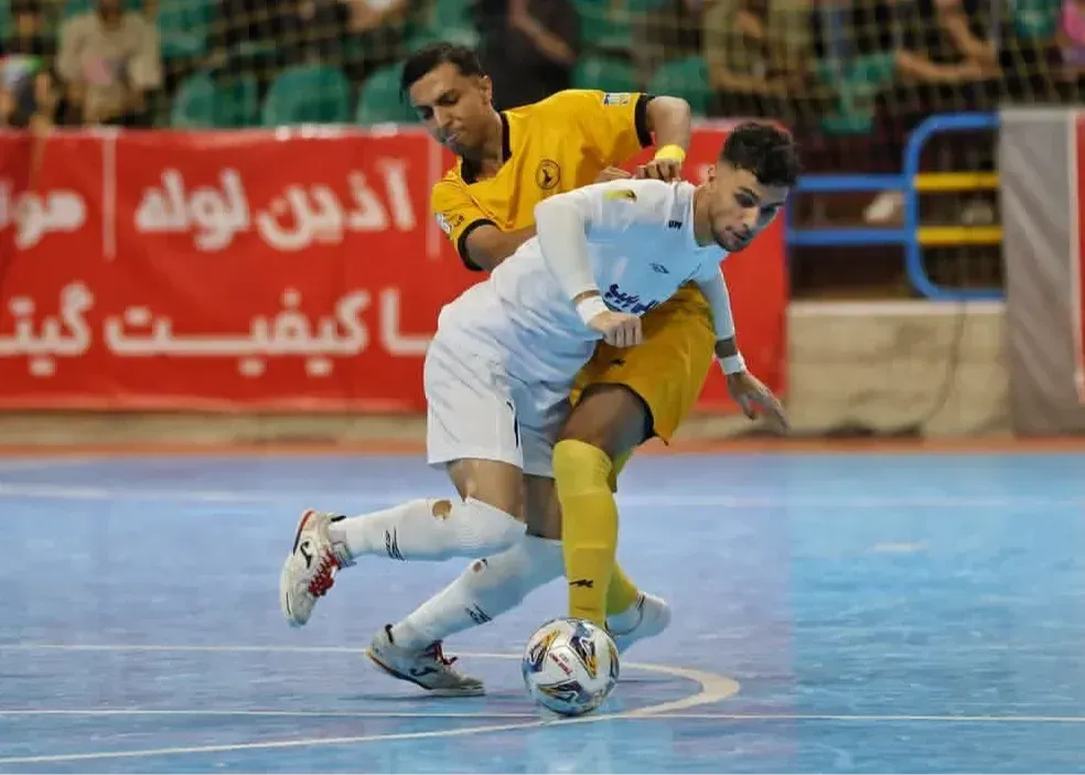 پرونده بازیکن سرباز پیچیدهتر شد؛/ اختصاصی: اختلاف بزرگ بین سازمان لیگ و کمیته انضباطی