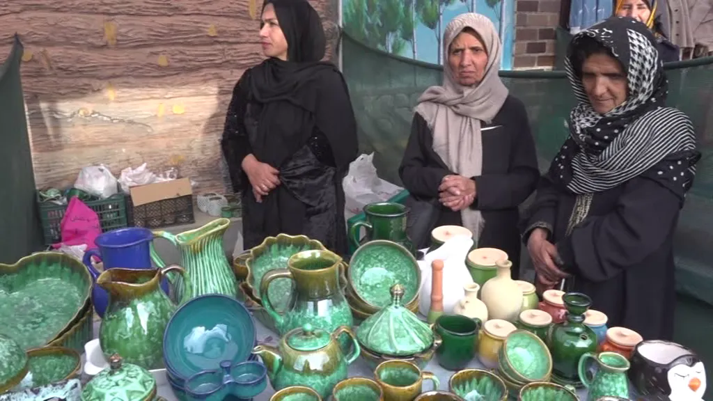 پایان نمایشگاه روستایی «مهر کهنوش» در تویسرکان