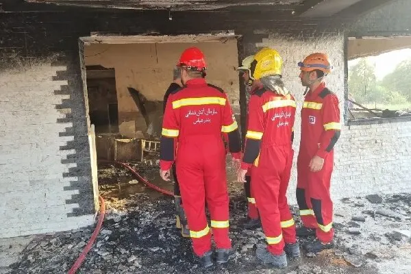 آتش‌سوزی گسترده در فروشگاه کیف و کفش آمل مهار شد