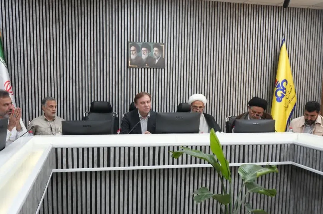 استاندار بوشهر: همت کارکنان پارس جنوبی موجب استمرار تولید شد